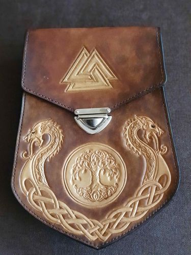 Pouzdra & Peněženky